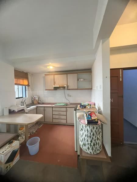 Pangsapuri untuk Dijual di Kempas Apartment - Michelle Tan - Kitchen - PropertyGuru.com.my