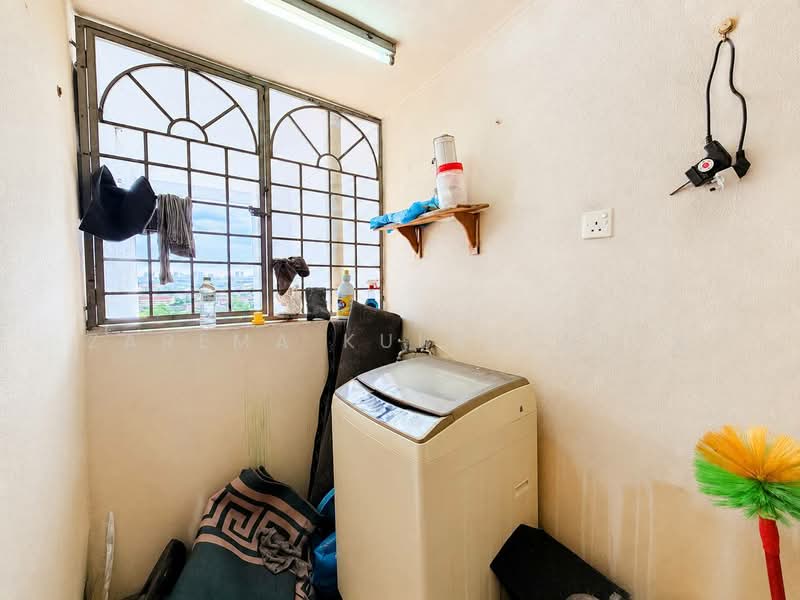 Pangsapuri untuk Dijual di Plaza Indah Apartment - Zarema Kulbuzheva - Interior - PropertyGuru.com.my