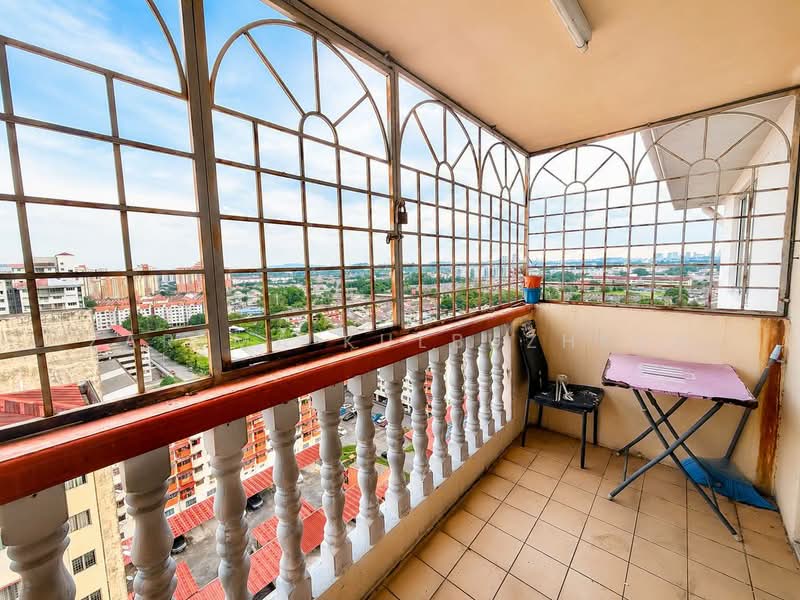 Pangsapuri untuk Dijual di Plaza Indah Apartment - Zarema Kulbuzheva - Balcony - PropertyGuru.com.my