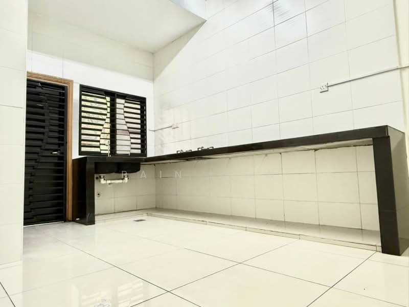 Rumah Teres 2.5 Tingkat untuk Disewa di Bandar Mahkota Cheras (Cheras) - Rain Leow - Kitchen - PropertyGuru.com.my