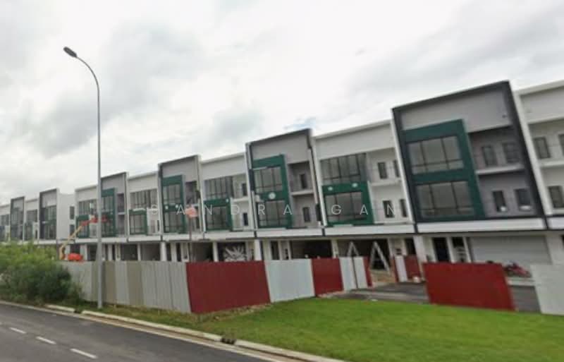 Shop for Rent in Austin Crest (Johor Bahru) - Sandra Gan - Exterior - PropertyGuru.com.my
