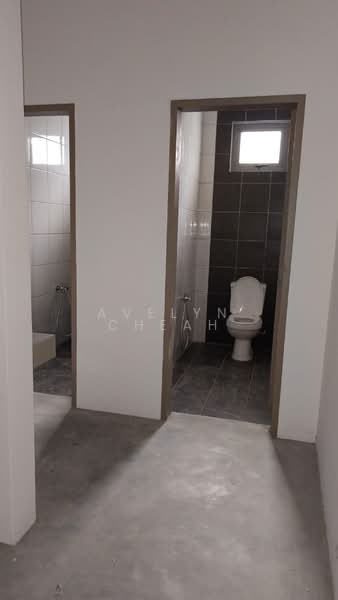 Shop for Rent in Taman Sutera (Kajang) - Avelyn Cheah - Bathroom - PropertyGuru.com.my