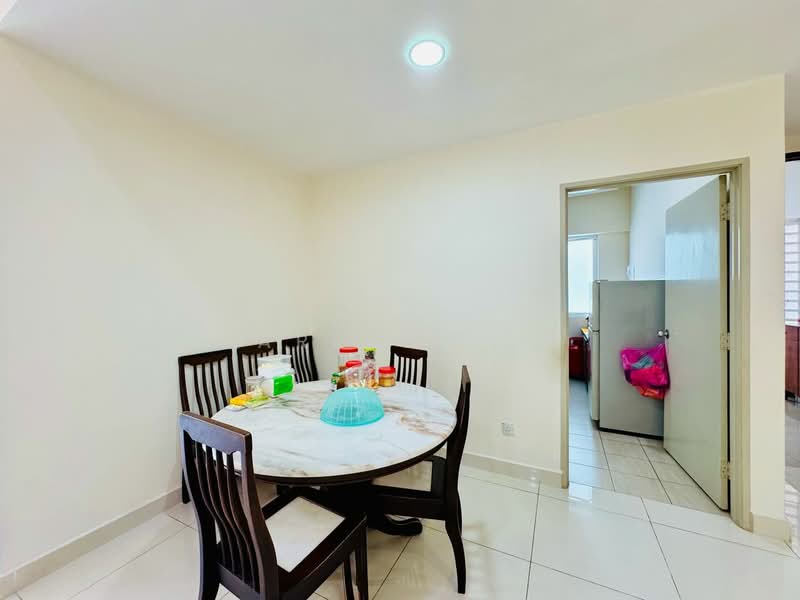 Condominium for Sale at Pine Residence - Darren Lau - Dining Room - PropertyGuru.com.my