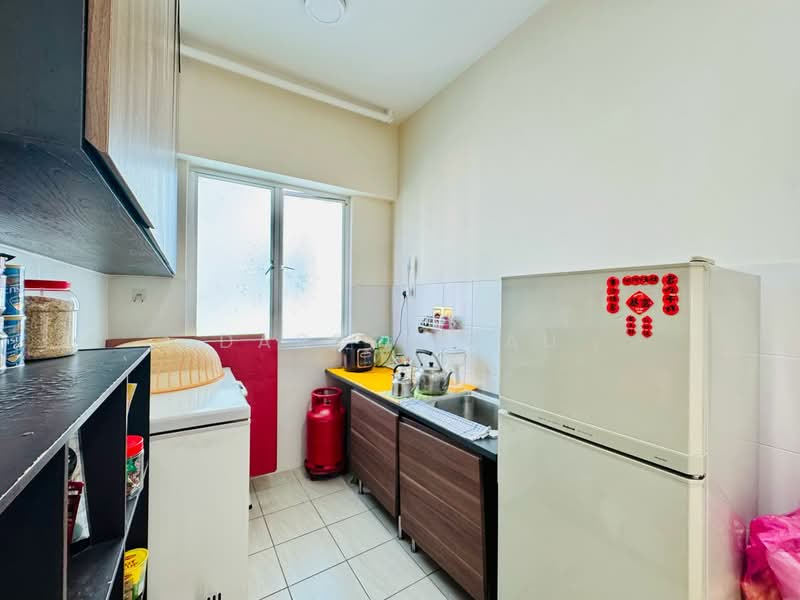 Condominium for Sale at Pine Residence - Darren Lau - Kitchen - PropertyGuru.com.my