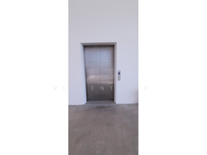 Kilang untuk Dijual di Taman Sepang (Sepang) - Vincent Lee - Lobby - PropertyGuru.com.my