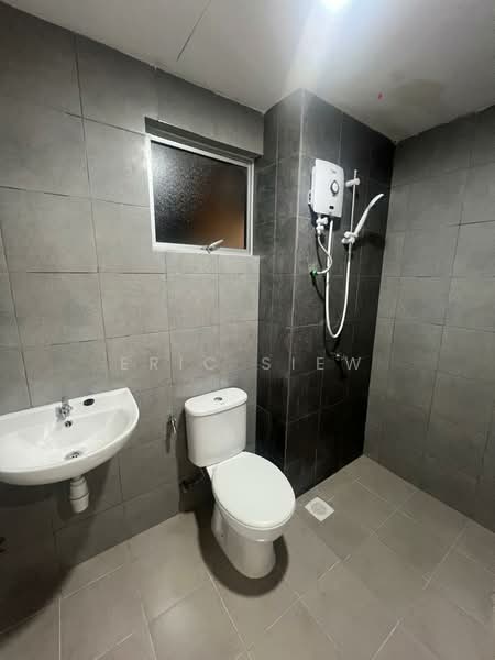 Kondominium untuk Disewa di Residensi Sateria - Eric Siew - Bathroom - PropertyGuru.com.my