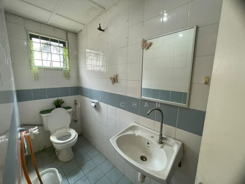 Kedai / Pejabat untuk Disewa di Usj 9 (Subang Jaya) - Joe Chan - Bathroom - PropertyGuru.com.my