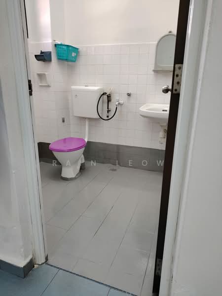 2-storey Terraced House for Rent in Bandar Sungai Long (Selangor) - Rain Leow - Bathroom - PropertyGuru.com.my