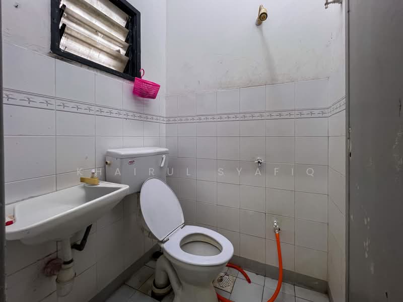 Rumah Teres 2 Tingkat untuk Dijual di Bandar Puncak Alam (Puncak Alam) - Khairul Syafiq - Bathroom - PropertyGuru.com.my