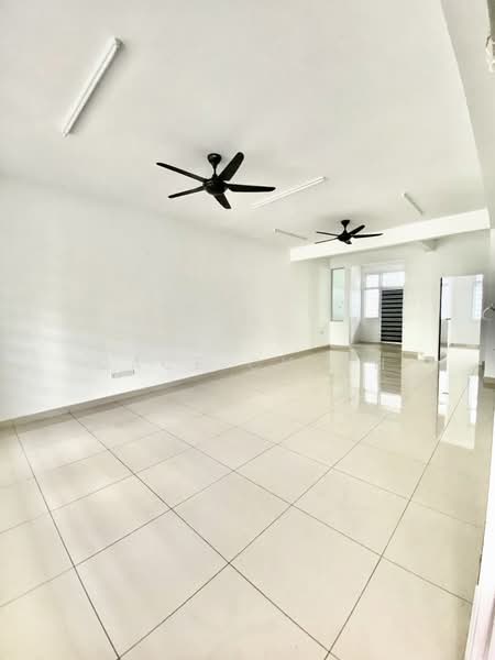 Rumah Teres 2 Tingkat untuk Dijual di Taman Mutiara Rini (Skudai) - Cace Cheah - Living Room - PropertyGuru.com.my