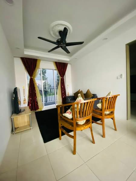 Pangsapuri untuk Disewa di Residensi Kepongmas 2 - Jeffrey Tham - Living Room - PropertyGuru.com.my
