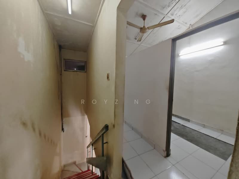 2-storey Terraced House for Sale in Taman Desa Cemerlang (Ulu Tiram) - Royz Ng - Corridor - PropertyGuru.com.my