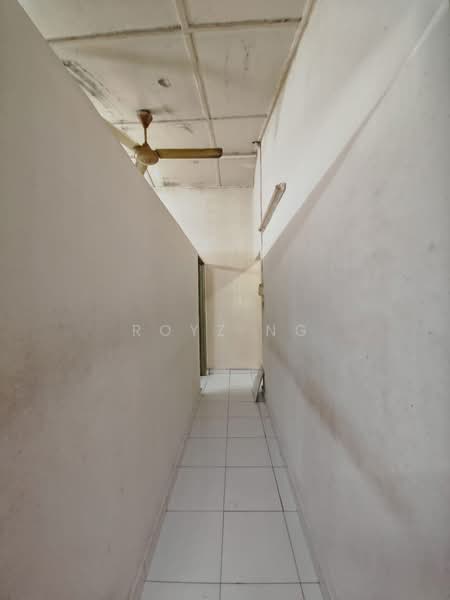 2-storey Terraced House for Sale in Taman Desa Cemerlang (Ulu Tiram) - Royz Ng - Corridor - PropertyGuru.com.my