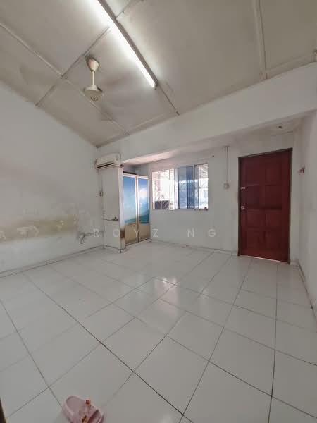 2-storey Terraced House for Sale in Taman Desa Cemerlang (Ulu Tiram) - Royz Ng - Interior - PropertyGuru.com.my