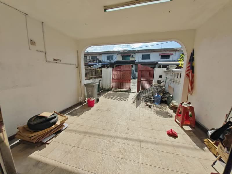 2-storey Terraced House for Sale in Taman Desa Cemerlang (Ulu Tiram) - Royz Ng - Exterior - PropertyGuru.com.my
