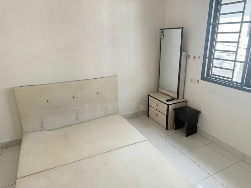 2-storey Terraced House for Rent in Taman Laguna (Johor Bahru) - Jessy Koh - Bedroom - PropertyGuru.com.my
