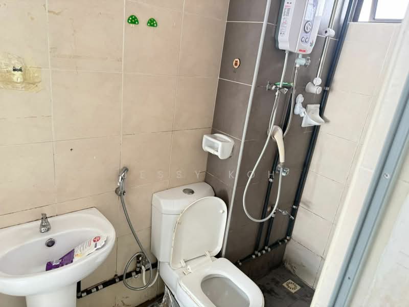 2-storey Terraced House for Rent in Taman Laguna (Johor Bahru) - Jessy Koh - Bathroom - PropertyGuru.com.my