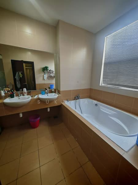 Zero-Lot Bungalow for Sale in Perdana Residence (Batu Caves) - Suki Tan - Bathroom - PropertyGuru.com.my