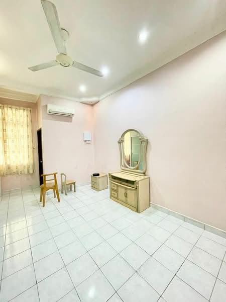 Rumah Teres 1 Tingkat untuk Dijual di Taman Pelangi Indah (Ulu Tiram) - JAN AU - Interior - PropertyGuru.com.my