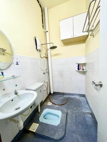 Rumah Teres 1 Tingkat untuk Dijual di Taman Pelangi Indah (Ulu Tiram) - JAN AU - Bathroom - PropertyGuru.com.my