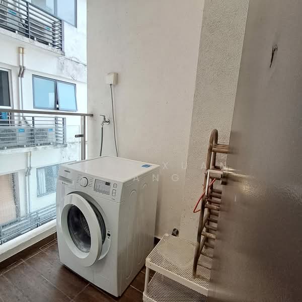 Condominium for Rent at Royal Strand @ Country Garden Danga Bay - Hong Xuan Tang - Balcony - PropertyGuru.com.my