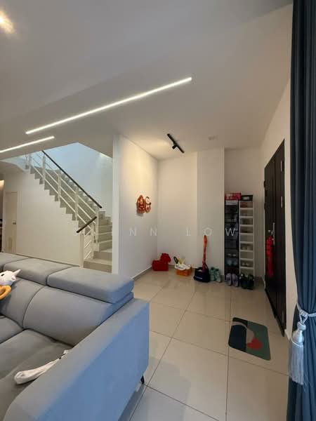 2-storey Terraced House for Sale in Bandar Putra (Kulai) - Suenn Low - Living Room - PropertyGuru.com.my