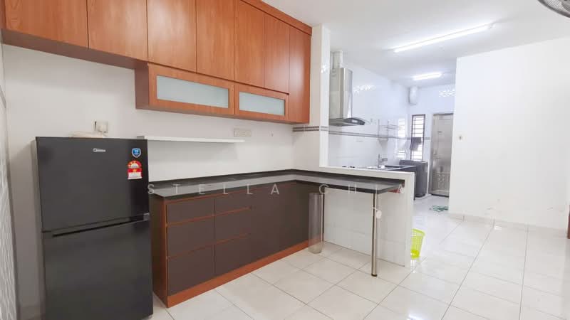1-storey Terraced House for Rent in Johor Bahru (Johor) - Stella Chia - Kitchen - PropertyGuru.com.my
