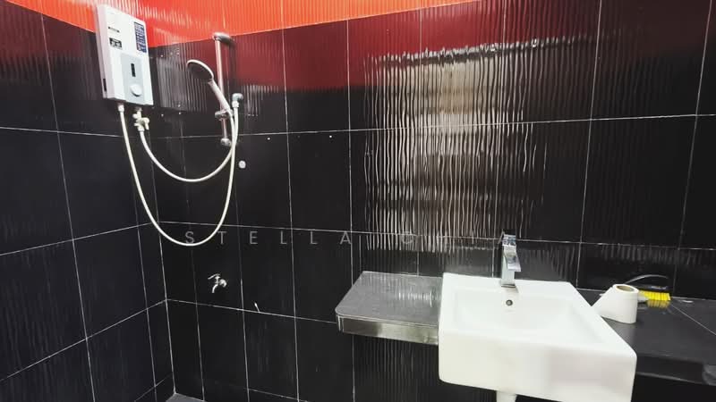 1-storey Terraced House for Rent in Johor Bahru (Johor) - Stella Chia - Bathroom - PropertyGuru.com.my