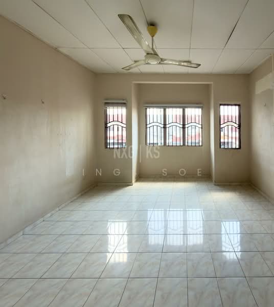 2-storey Terraced House for Rent in Klang (Selangor) - Kings Soe - Living Room - PropertyGuru.com.my
