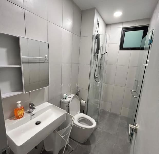 Servis Apartment untuk Disewa di Ruby Seapark - Simon Tan - Bathroom - PropertyGuru.com.my