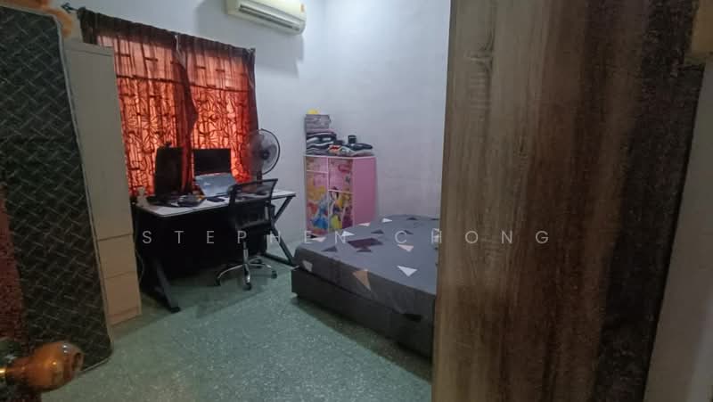 Rumah Teres 1 Tingkat untuk Dijual di Taman Melodies (Johor Bahru) - Stephen Chong - Bedroom - PropertyGuru.com.my