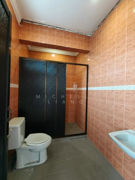 2-storey Terraced House for Sale in Taman Desa Cemerlang (Ulu Tiram) - Michelle Liang - Bathroom - PropertyGuru.com.my