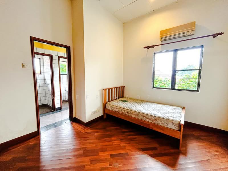 Rumah Banglo untuk Dijual di Seksyen 9 (Shah Alam) - Ammeer Nadzrai - Bedroom - PropertyGuru.com.my