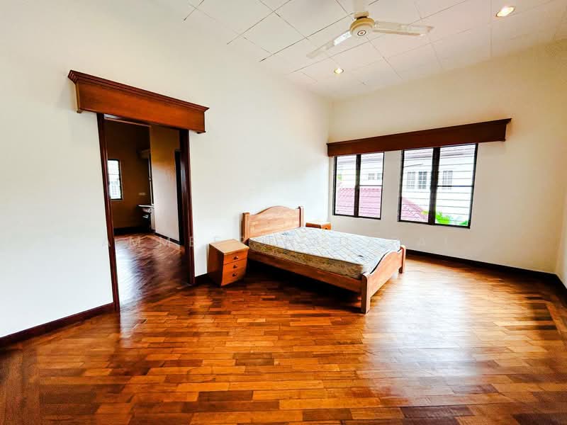 Rumah Banglo untuk Dijual di Seksyen 9 (Shah Alam) - Ammeer Nadzrai - Bedroom - PropertyGuru.com.my