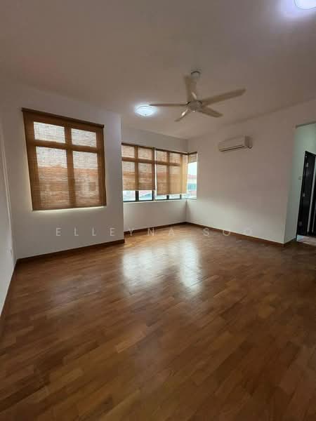 2-storey Terraced House for Sale in Taman Molek (Johor Bahru) - Elleyna Soo - Living Room - PropertyGuru.com.my