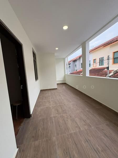 2-storey Terraced House for Sale in Taman Molek (Johor Bahru) - Elleyna Soo - Balcony - PropertyGuru.com.my
