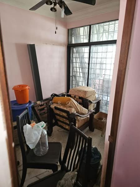 2-storey Terraced House for Sale in Taman Kempas (Tampoi) - Sharon Ng - Living Room - PropertyGuru.com.my