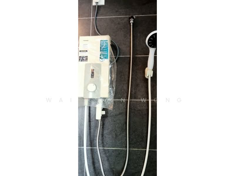 Servis Apartment untuk Dijual di Luminari - Wai Kuan Wong - Bathroom - PropertyGuru.com.my
