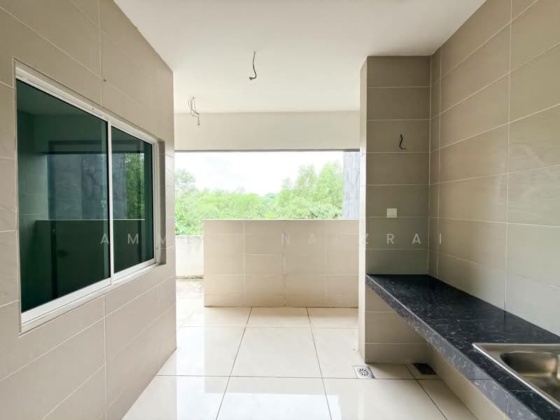Rumah Berkembar untuk Dijual di Bandar Tun Hussein Onn (Cheras) - Ammeer Nadzrai - Balcony - PropertyGuru.com.my