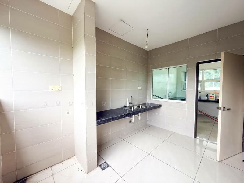 Rumah Berkembar untuk Dijual di Bandar Tun Hussein Onn (Cheras) - Ammeer Nadzrai - Kitchen - PropertyGuru.com.my