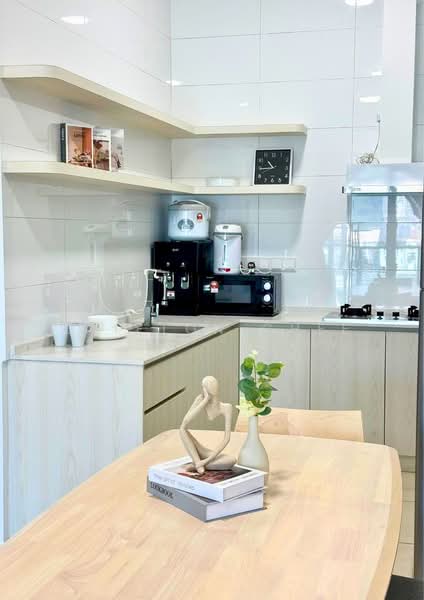 Kondominium untuk Disewa di Queens Residences Q2 @ Queens Waterfront - Clifton Chee - Kitchen - PropertyGuru.com.my
