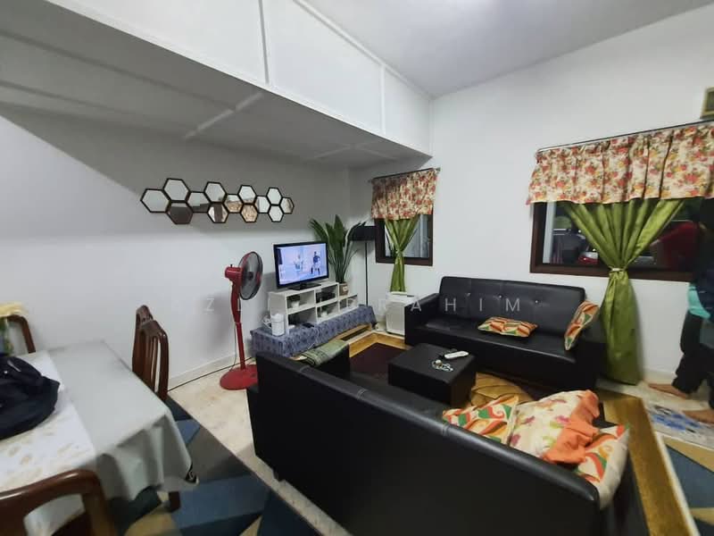 2-storey Terraced House for Sale in Wangsa Murni (Wangsa Maju) - Azli Ibrahim - Living Room - PropertyGuru.com.my