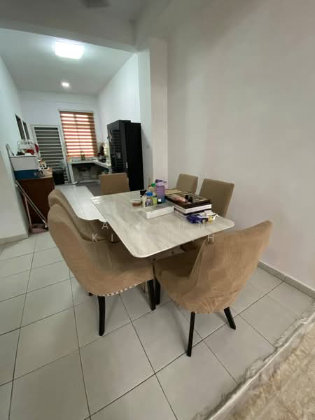 Rumah Teres 2 Tingkat untuk Disewa di Taman Scientex Rawang (Rawang) - Amirun Kinanah - Dining Room - PropertyGuru.com.my