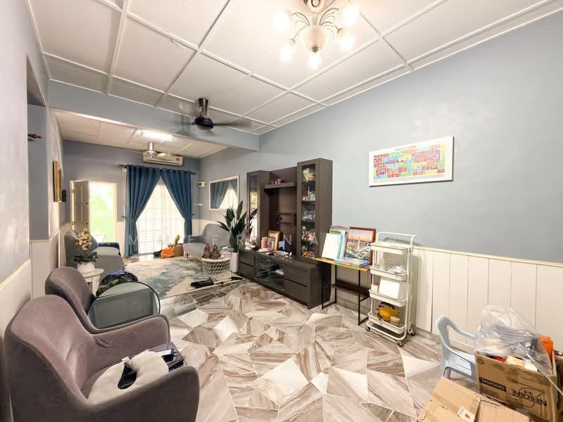 1-storey Terraced House for Sale in Bandar Tun Hussein Onn (Cheras) - Ammeer Nadzrai - Living Room - PropertyGuru.com.my
