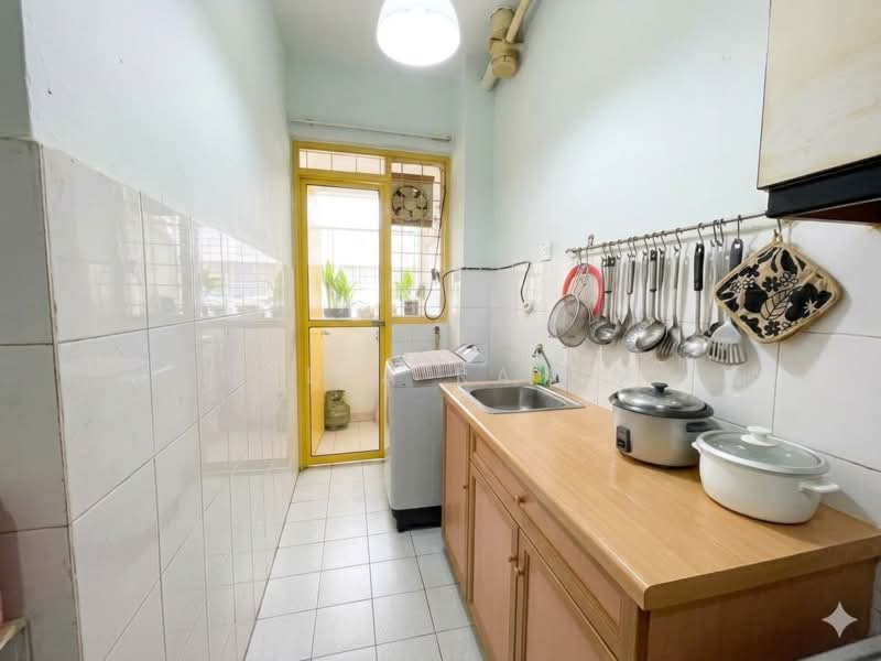 Pangsapuri untuk Dijual di Pesona Villa - Nadia Rahim - Kitchen - PropertyGuru.com.my