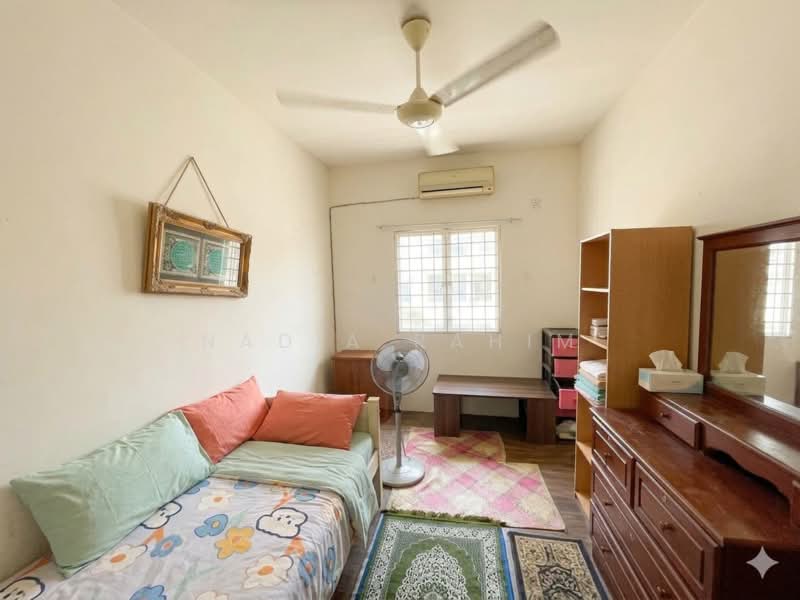 Pangsapuri untuk Dijual di Pesona Villa - Nadia Rahim - Bedroom - PropertyGuru.com.my