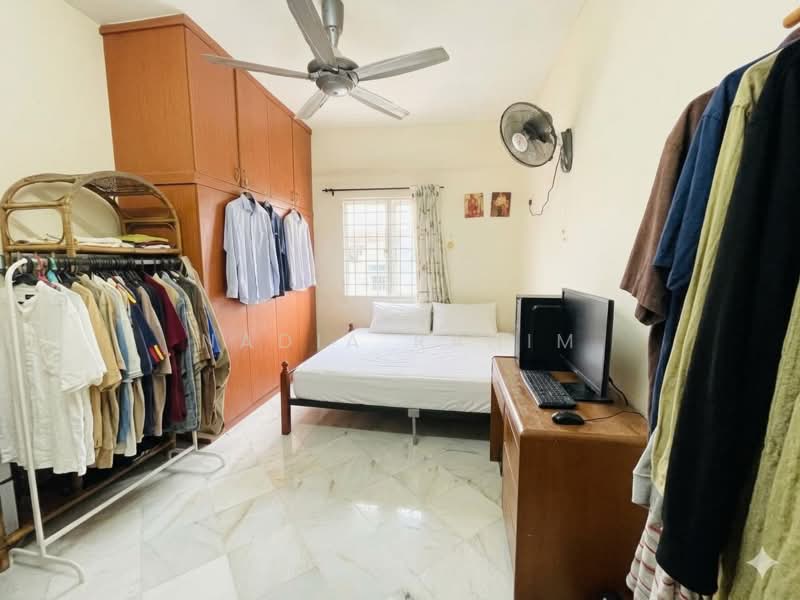Pangsapuri untuk Dijual di Pesona Villa - Nadia Rahim - Bedroom - PropertyGuru.com.my