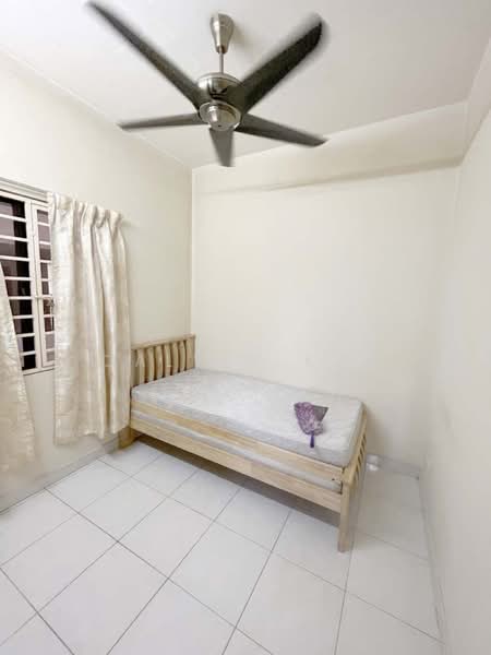 Apartment for Sale at Kristal Villa - Calvin Kok - Bedroom - PropertyGuru.com.my