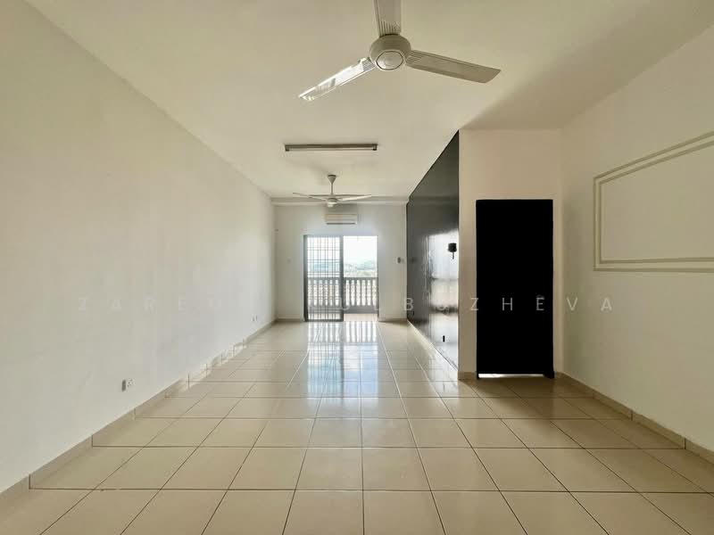Pangsapuri untuk Dijual di Sri Ixora Apartment - Zarema Kulbuzheva - Living Room - PropertyGuru.com.my