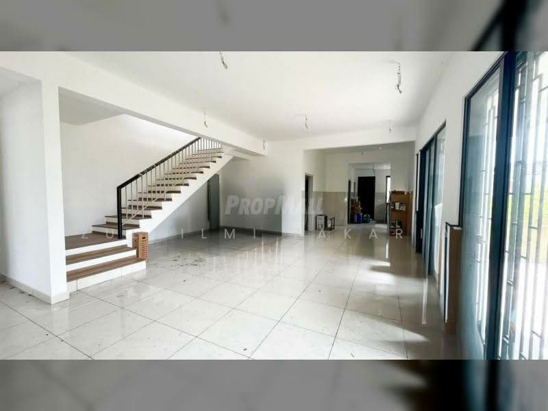2-storey Terraced House for Rent in Elmina (Shah Alam) - Zulhilmi Zakaria - Living Hall - PropertyGuru.com.my